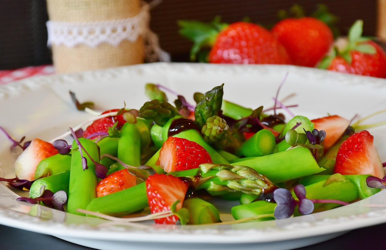 découvrez des recettes de repas faibles en glucides, savoureuses et faciles à préparer pour une alimentation saine et équilibrée.